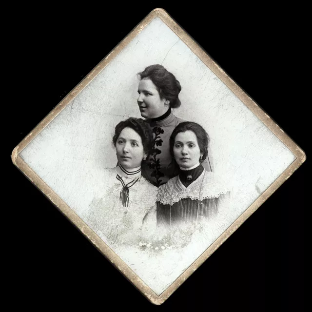 Ferenc Sandor's grandmother Janka Rosenthal with friends