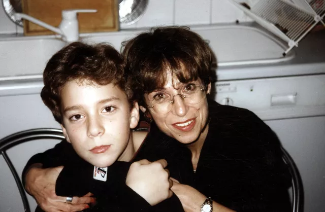 Frau Dr. Erna Wodaks Tochter Ruth und Enkelsohn Jakob