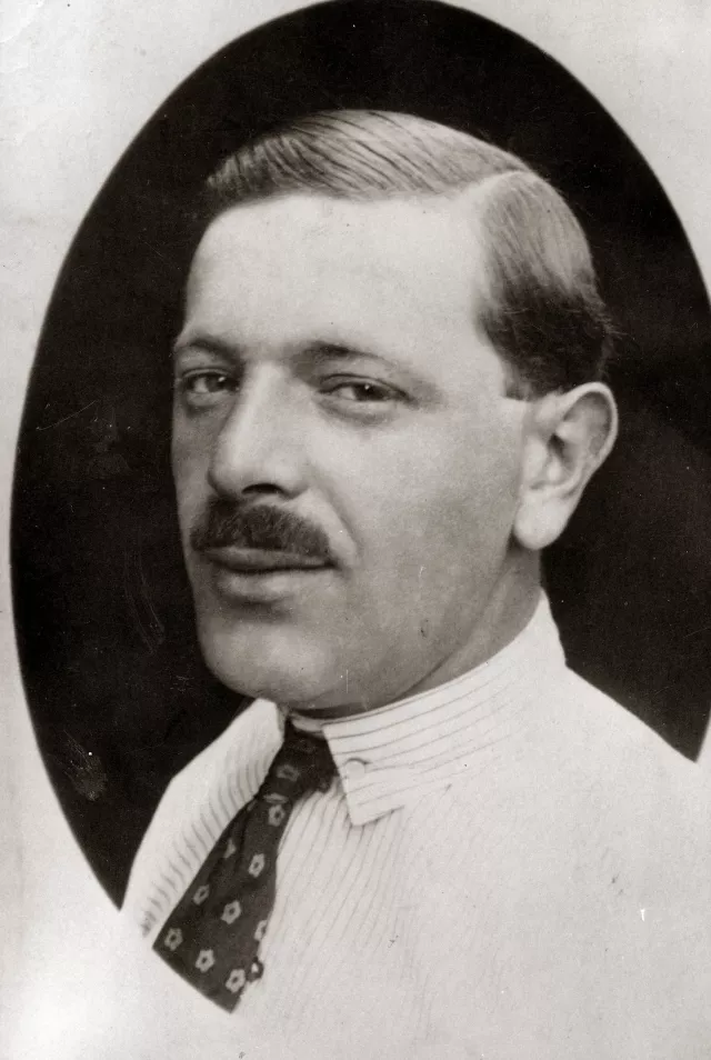 Ernst Schwarz Ernst Schwarz