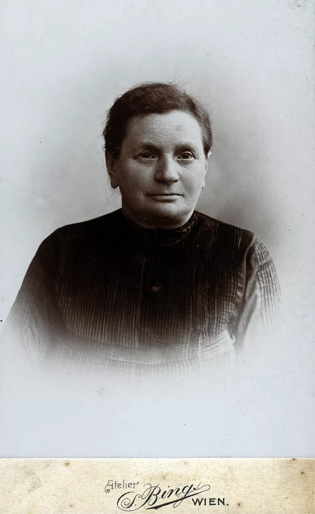 Regine Medak Regine Medak