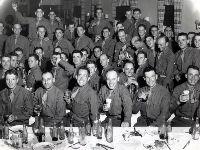 Walter Pick während des 2. Weltkriegs in der US Army Walter Pick während des 2. Weltkriegs in der US Army