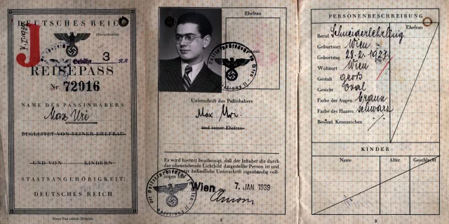 Max Uris Reisepass