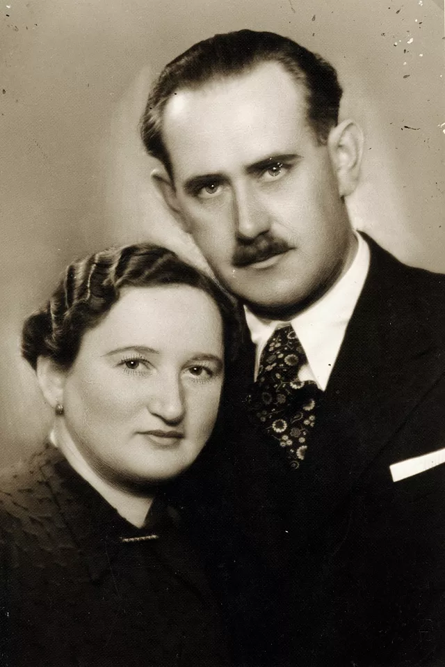 Tante Irma, geb. Bing, die Schwester von Paul Ronas Mutter, mit ihrem Mann