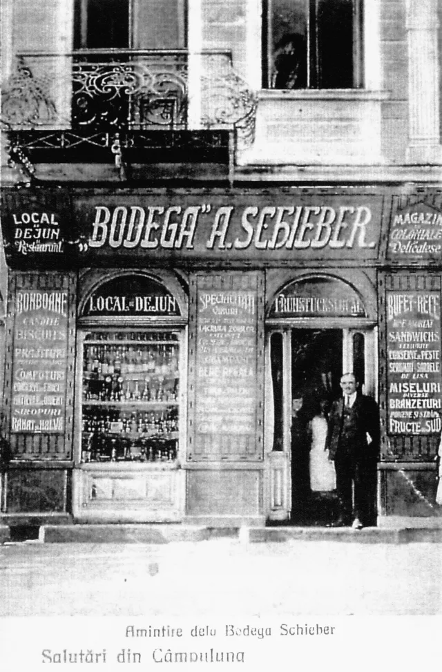 Abraham Isak Schieber vor seiner 'Bodega'