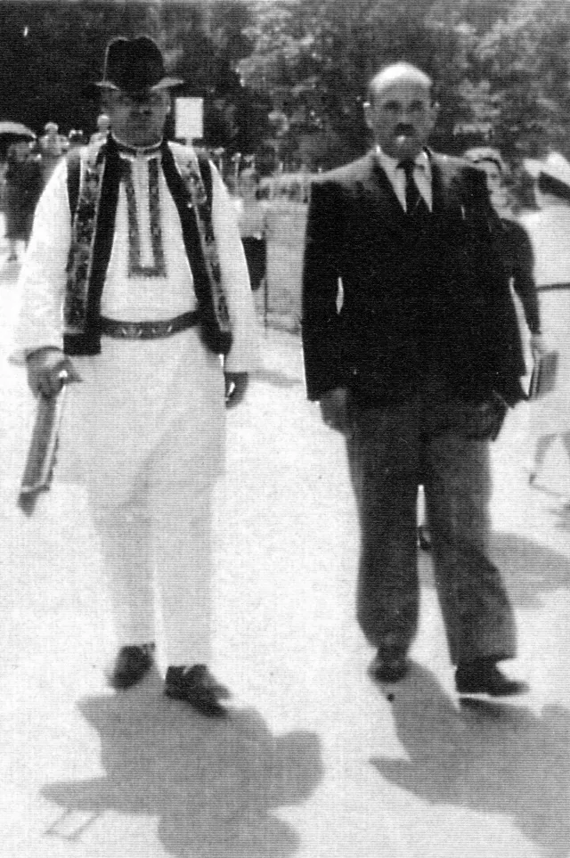 Abraham Schieber mit dem Bürgermeister von Vatra Dornei Abraham Schieber mit dem Bürgermeister von Vatra Dornei