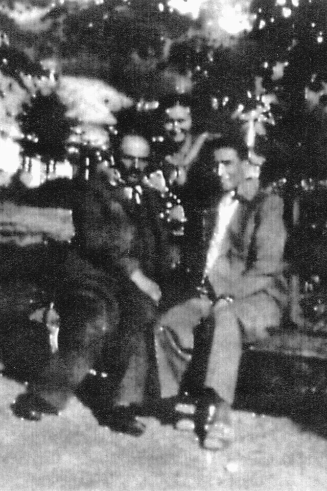 Abraham Schieber mit seinen Kindern Bella und Buby Schieber