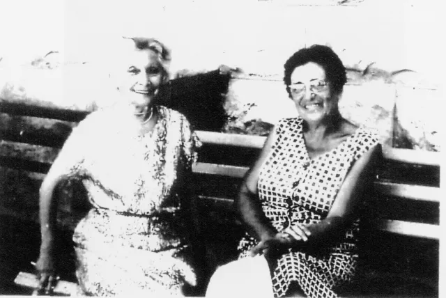 Regina Josiper mit ihrer Freundin Frau Dr. Siegel in Israel