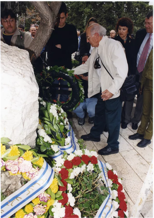 Hillel Kempler bei einer Gedenkveranstaltung