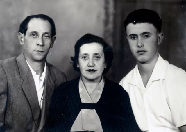 David Vyssoki mit seinem Vater Nathan und seiner Tante Frieda