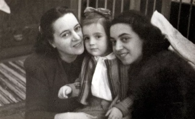 Kati Erdos with her mother Margit Erdos and her little sister Maria Kati Erdos with her mother Margit Erdos and her little sister Maria