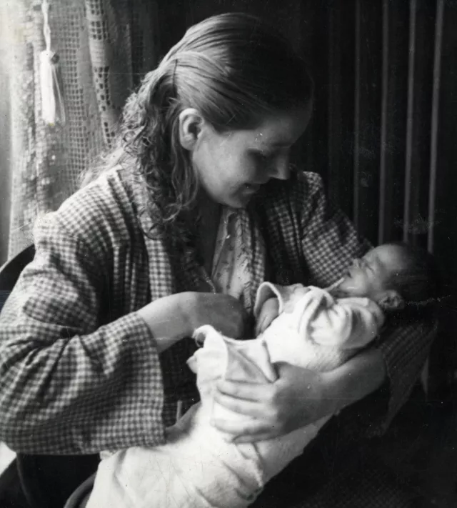 Adela Levi and her daughter Sima