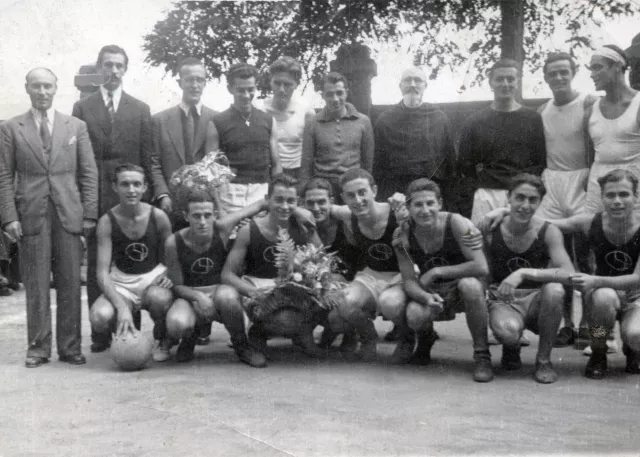 Eshua Almalech as a sportsman at the French College in Plovdiv