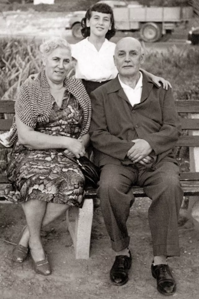 Eshua Almalech's daughter Zelma Almalech for the first time in Israel