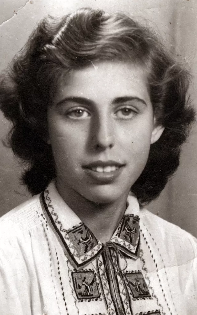 Victoria Decalo
