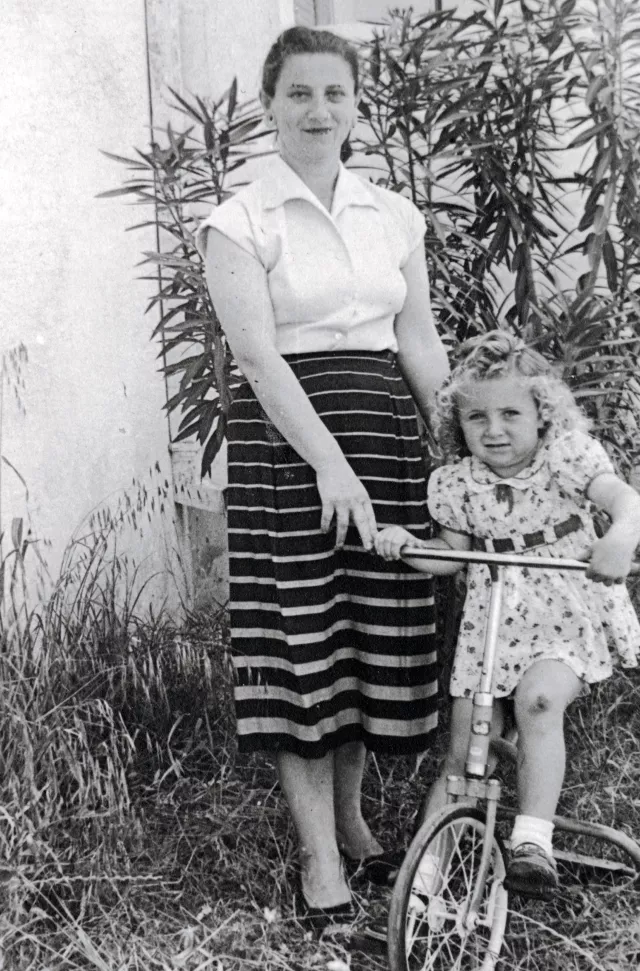 Rivka Molho and her daughter Malkale Molho Rivka Molho and her daughter Malkale Molho