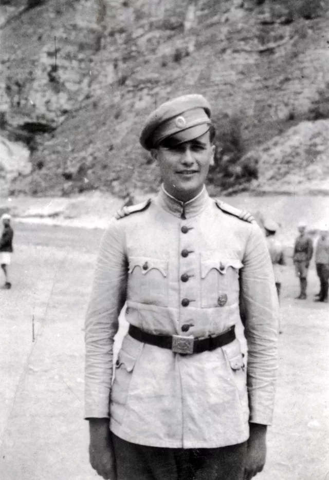 Haim Molhov in the labor camp