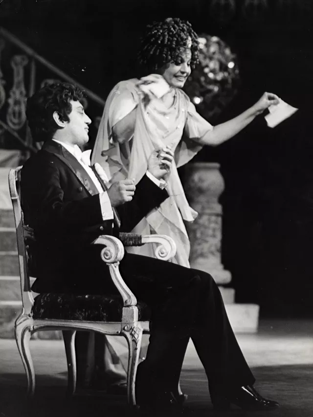 Sabina Levi and Aron Aronov in the Musical Theater