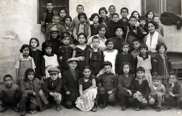 Korina Solomonova in the Jewish school