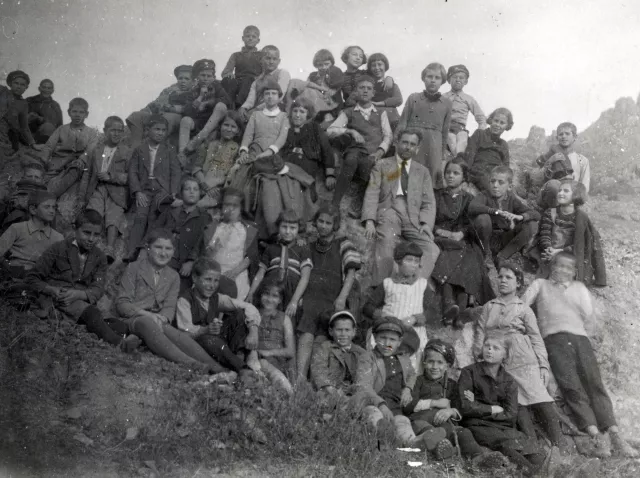 Shemaya Geron with schoolmates