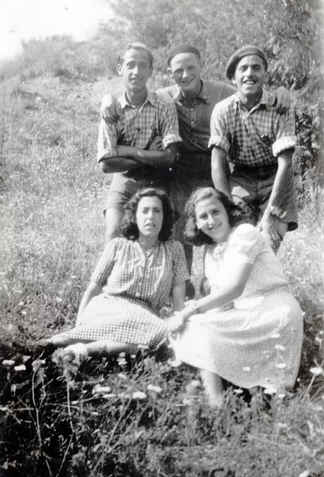 Lea Beraha with friends in Dupnitsa