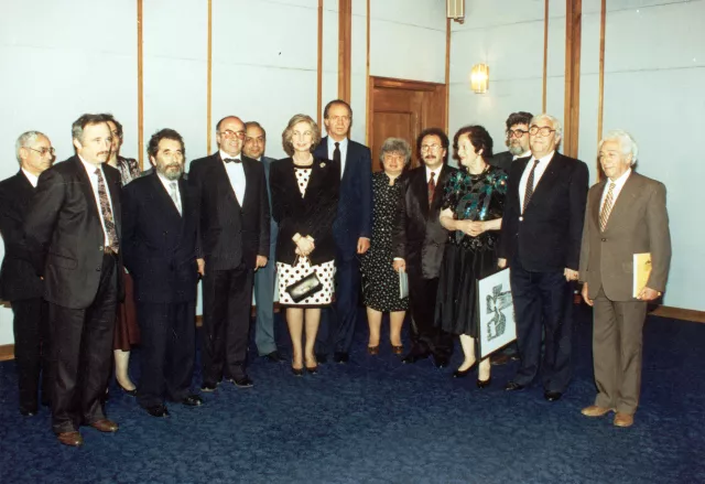 Luna Davidova with the Spanish King Juan Carlos II and Queen Sofia Luna Davidova with the Spanish King Juan Carlos II and Queen Sofia