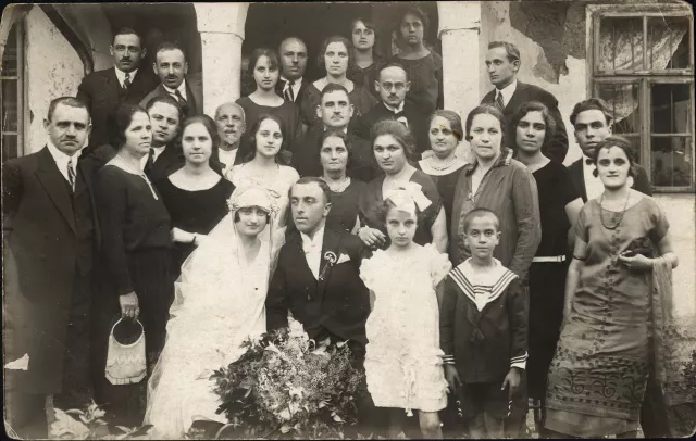 The wedding picture of Efraim Lazar