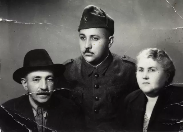 Leon Madzhar as a soldier