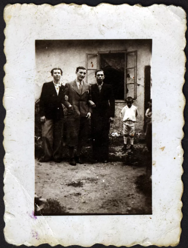 Mazal Asael's maternal relatives