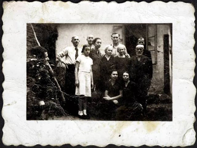 Mazal Asael's maternal relatives