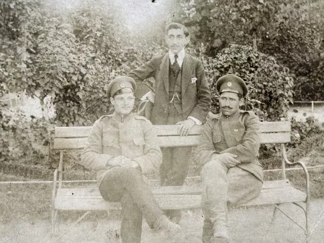 Buko Pizanti and friends while on leave