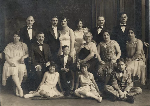 The Lidgi family in Chicago The Lidgi family in Chicago
