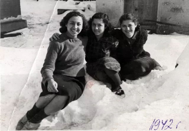 Mimi-Matilda Petkova with her sisters Veneta Alhalel and Liza Peneva during the Holocaust Mimi-Matilda Petkova with her sisters Veneta Alhalel and Liza Peneva during the Holocaust