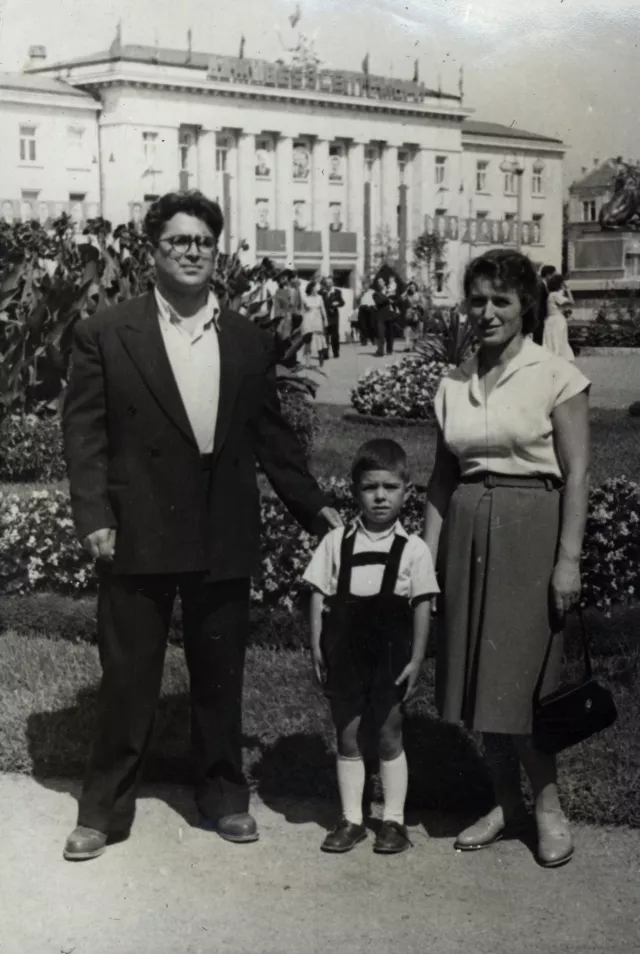 Rafael and Ganka Penova Beraha with their son Vladimir Beraha Rafael and Ganka Penova Beraha with their son Vladimir Beraha