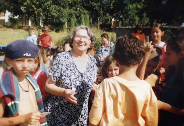 Sofi Danon-Moshe with some children