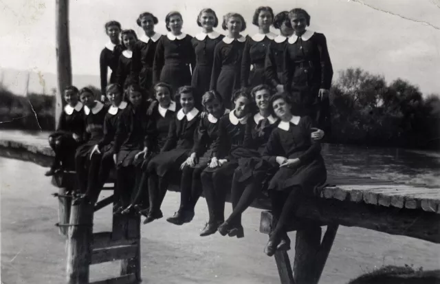 Sofi Danon-Moshe with her classmates