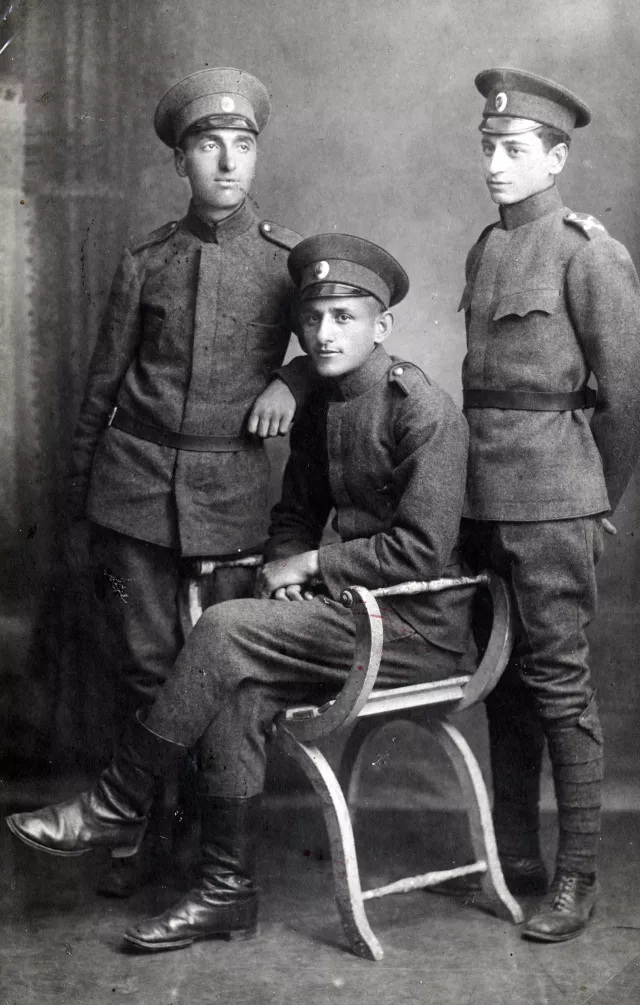 Iacob Behar with fellow soldier