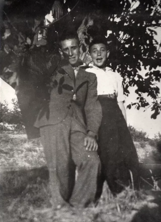 Yako Yakov with his best friend, Izidor Ayzner