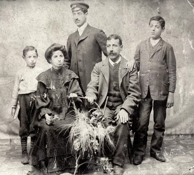 The family of Anna Danon's paternal grandfather, Iakov Grinberg