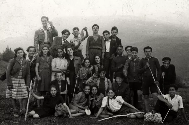 Anna Danon on excursion with her friends