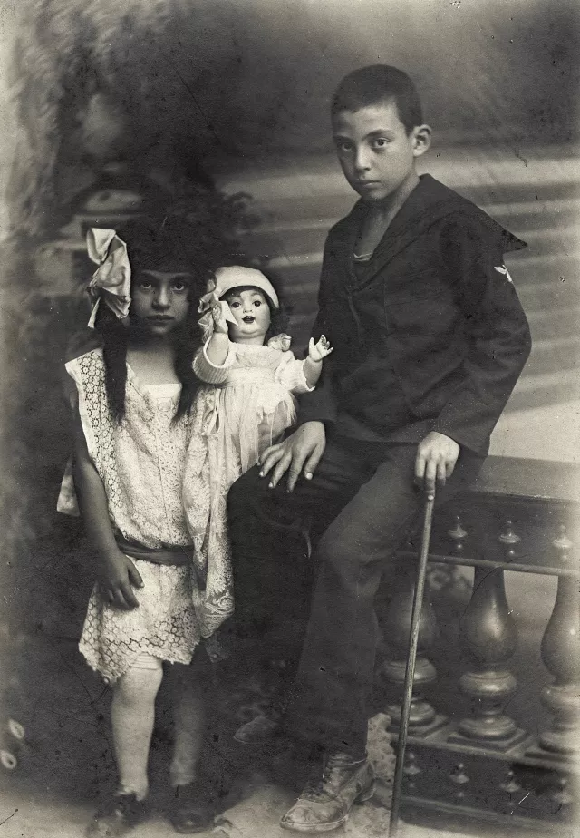 Adela Hinkova and her brother Santo Ilel