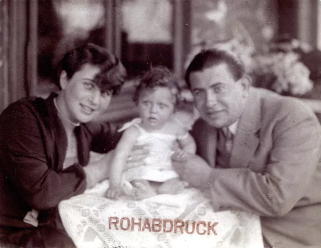 Otto Baru with his wife Ruzena Baruova and daughter Helena Krumholz