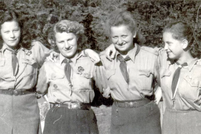 Eva Duskova and Scouts from Litomysl