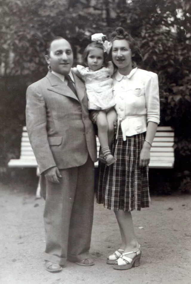 Cilja Laud with her mother Chana and father Isaac Perelman Cilja Laud with her mother Chana and father Isaac Perelman