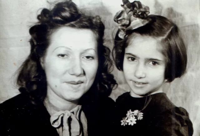 Cilja Laud with her mother Chana Perelman Cilja Laud with her mother Chana Perelman