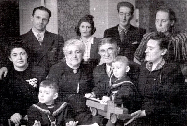 Liya Kaplan with her family Liya Kaplan with her family