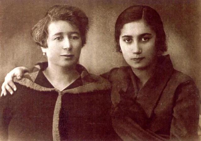Berta Rapoport with her daughter Polina Shein