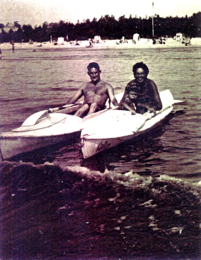 Simon Rapoport with his brother Samuel Rapoport and nephew Solomon Shein