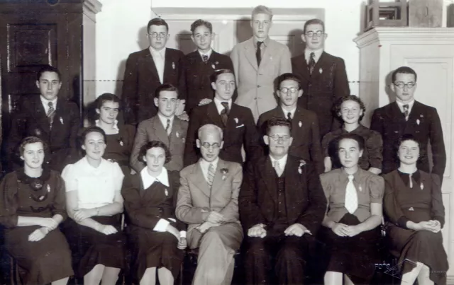 Siima Shkop with her classmates