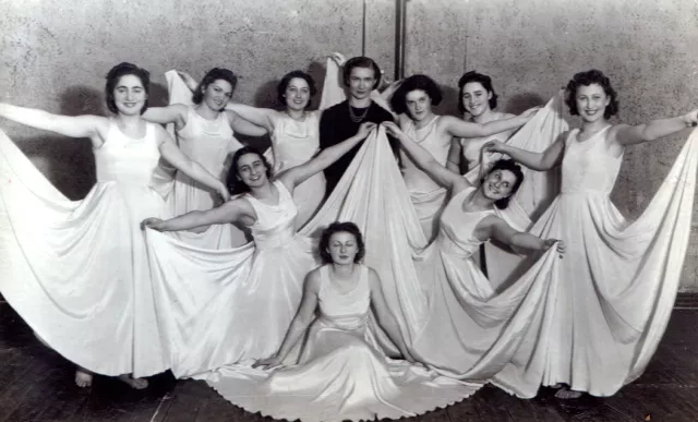 Siima Shkop and her friends of Maccabi rhythmic gymnastic group