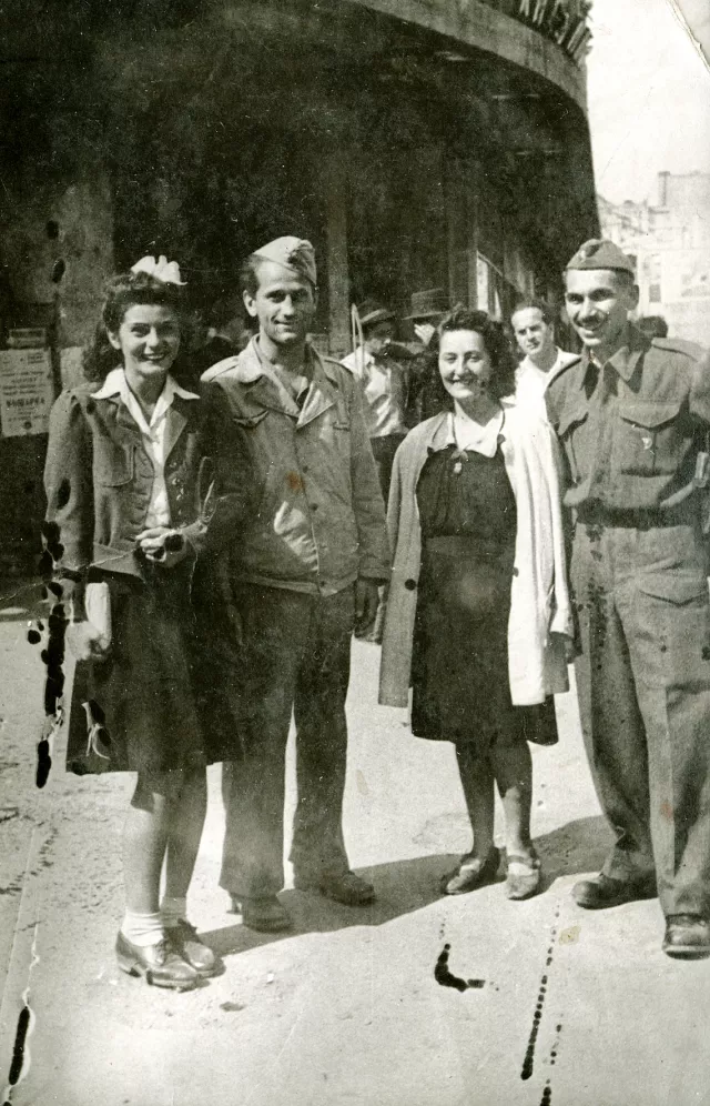 Vera Erak and friends